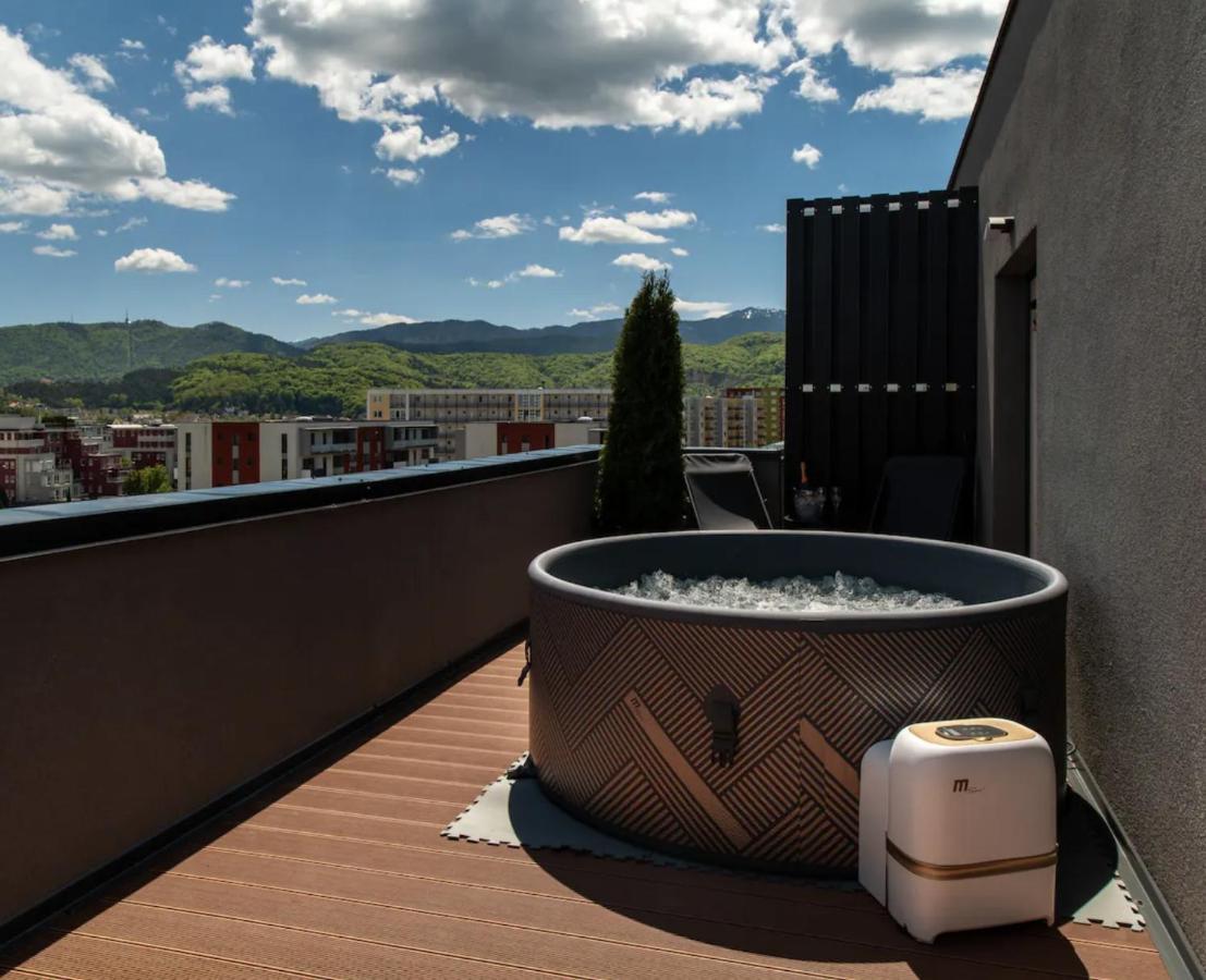 Skylark - Singapore Penthouse With Jacuzzi & Panoramic View براشوف المظهر الخارجي الصورة